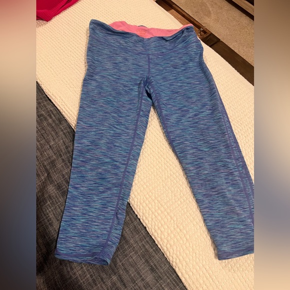 Lilly Pulitzer Luxletic Size Large  Women Crop Legging - Picture 2 of 4